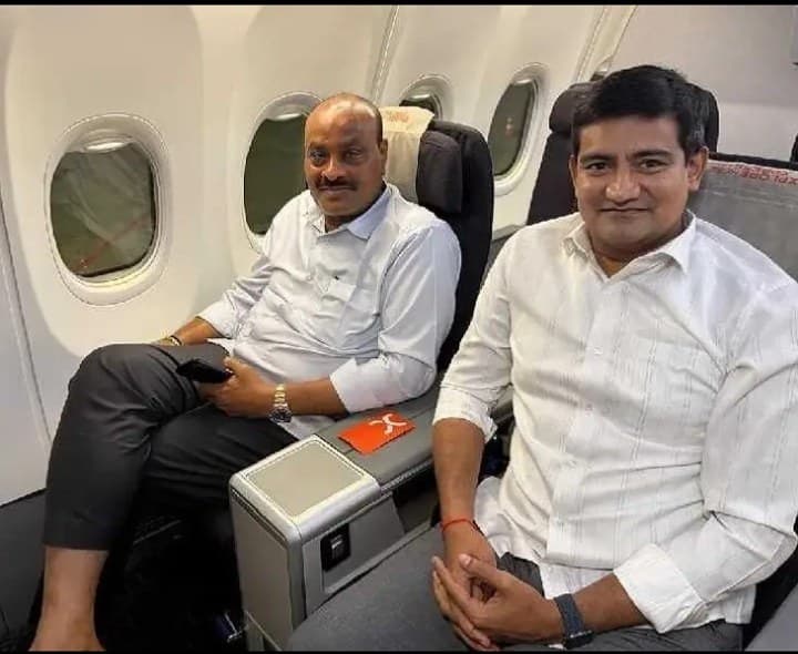 శ్రీకాకుళం భారీ వర్షాలతో దారి మళ్లి విమానం - Udayam
