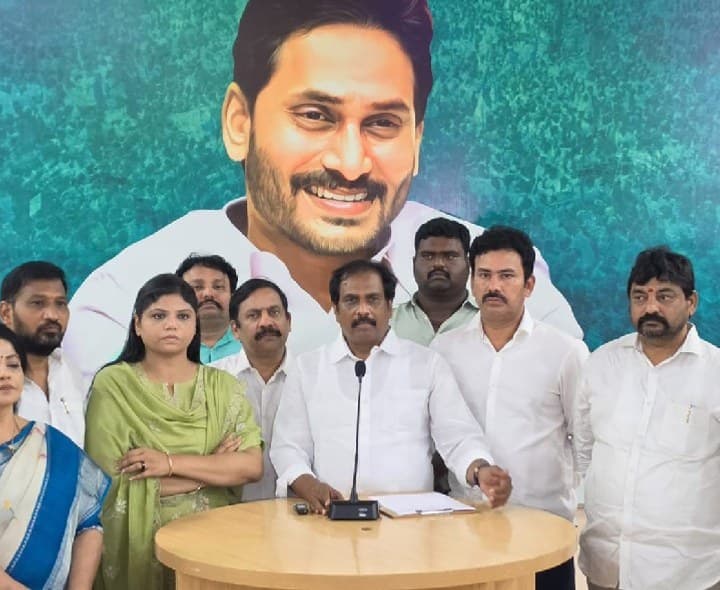 కార్పొరేషన్ ఎన్నికల్లో బలమైన అభ్యర్థులతో వైఎస్సార్ కాంగ్రెస్ పార్టీ పోటీ - Udayam