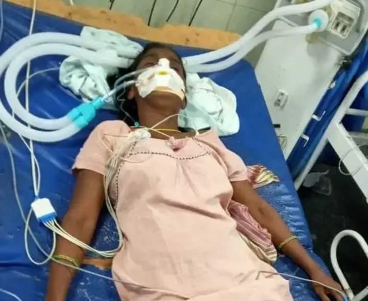పాము కాటుతో మహిళ మృతి - Udayam