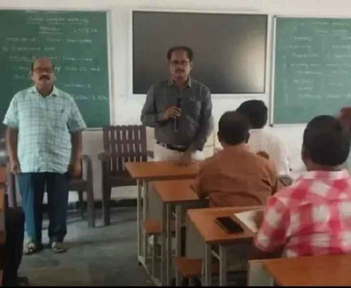 నైతిక విలువలతో కూడిన బోధన చేపట్టాలి - Udayam