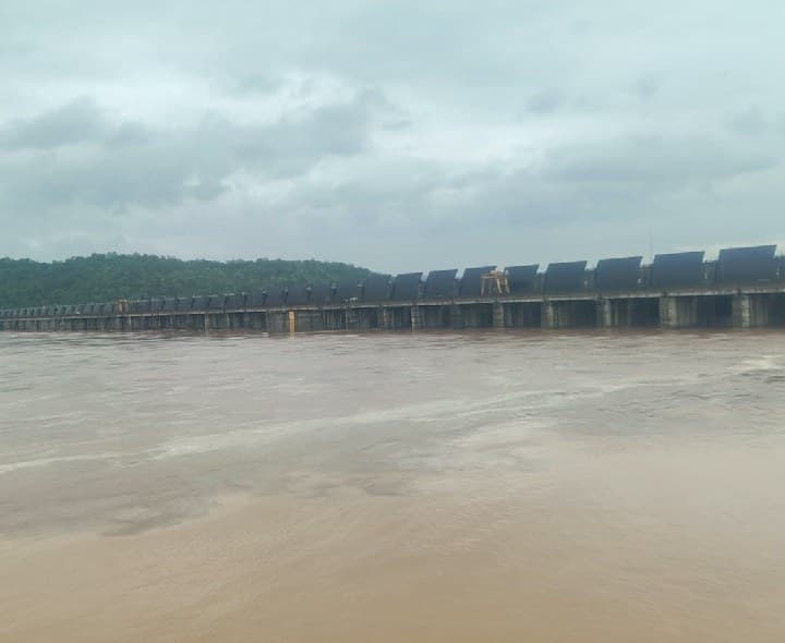 సమ్మక్క సాగర్‌కు భారీగా వరద