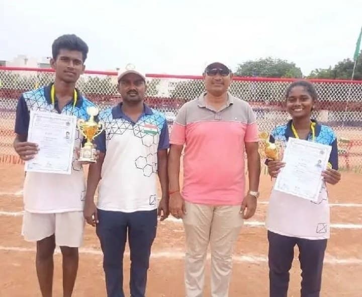 జాతీయ స్థాయి బాల్ బ్యాడ్మింటన్ కు సిక్కోలు క్రీడాకారులు - Udayam