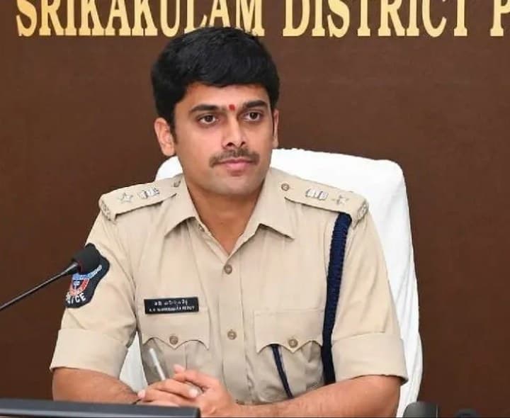 గణేష్ నిమజ్జనాలు ప్రశాంత వాతావరణంలో జరగాలి: శ్రీకాకుళం ఎస్పీ - Udayam