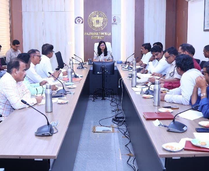 రోడ్డు ప్రమాదాల నియంత్రణే లక్ష్యం - Udayam