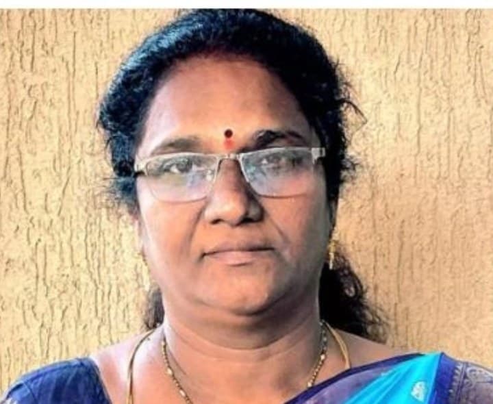 లక్ష రూపాయల లంచం తీసుకుంటూ డీఎంహెచ్‌ఓ అరెస్ట్ - Udayam