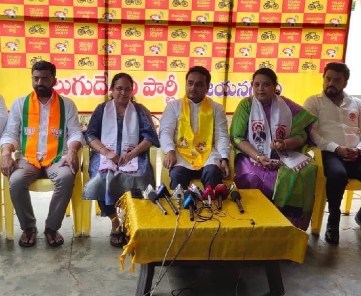 కూటమి నాయకులతో నెల్లిమర్ల ఎమ్మెల్యే భేటీ - Udayam