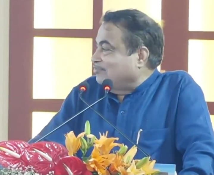 హైవే పనులు ఆలస్యంపై సిగ్గుపడుతున్నా: గడ్కరీ