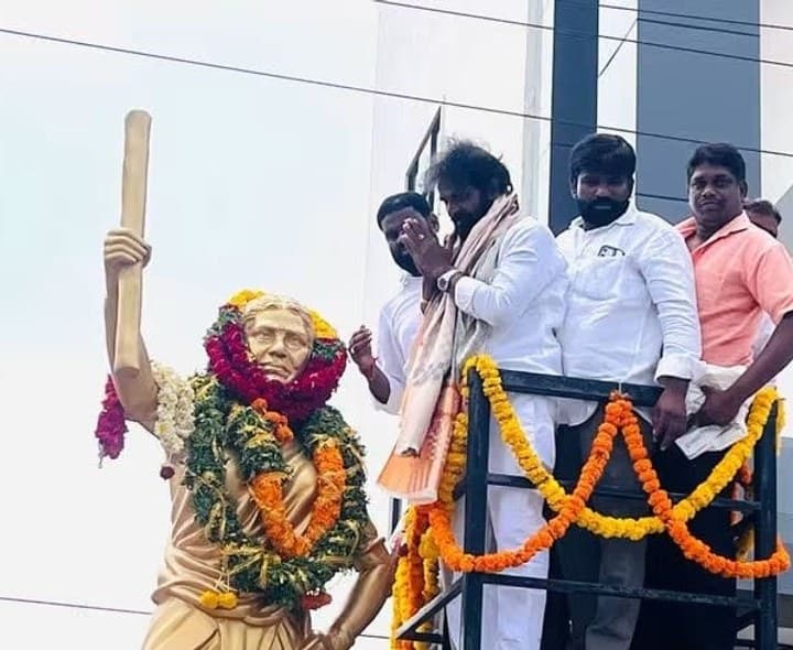 చాకలి ఐలమ్మకు మాజీ మంత్రి శ్రీనివాస్ గౌడ్ నివాళులు - Udayam