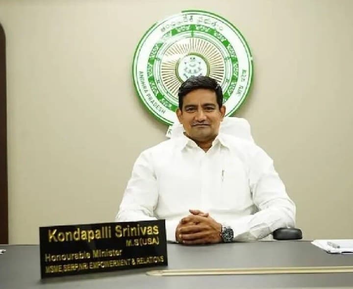 అక్టోబర్ 1 మధ్యాహ్నం నుంచి ఇంటింటికీ పింఛన్లు - Udayam