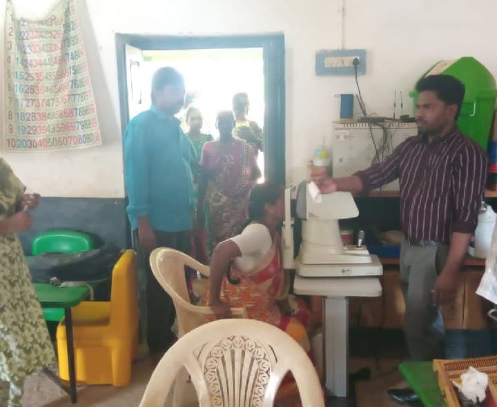 జామాయిల్ సెంటర్ లో ఉచిత మెగా కంటి వైద్య శిబిరం - Udayam
