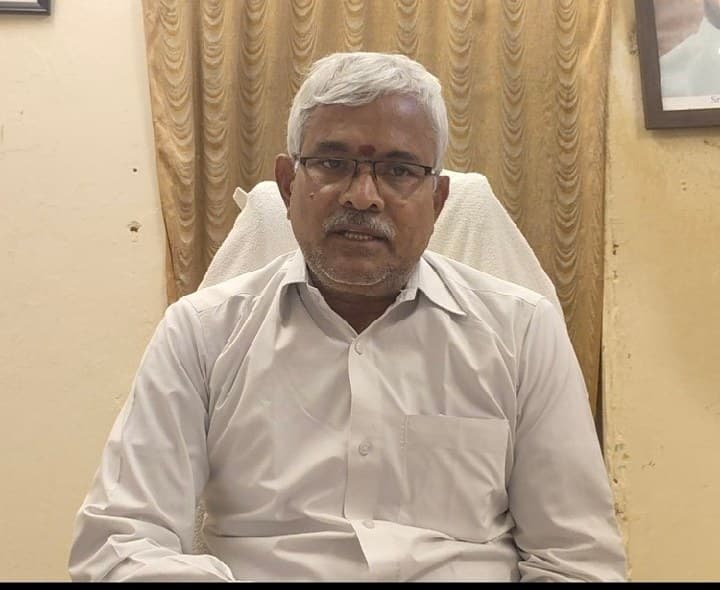 పట్టభద్రులైన ప్రతి ఒక్కరు ఓటరుగా నమోదు చేసుకోవాలి తహశీల్దార్ లక్ష్మీనారాయణ - Udayam