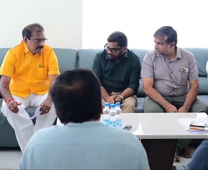 టీడీపీ శ్రేణులకు ఉచిత వైద్య శిబిరాలు: మంత్రి నిమ్మల - Udayam