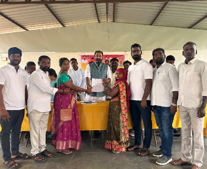 గుడిసె జీవితానికి గుడ్‌బై.. ఇందిరమ్మ ఇంటితో కొత్త జీవితం - Udayam