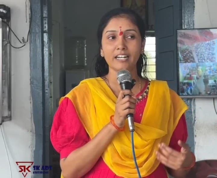వియత్నం పర్యటనకు వెళ్లనున్న ఉపాధ్యాయురాలు కరుణ - Udayam