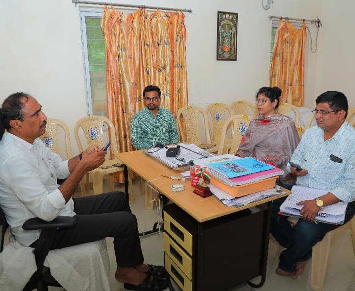 ఇందిరమ్మ ఇళ్ల ఎంపిక పారదర్శకంగా జరగాలి - Udayam