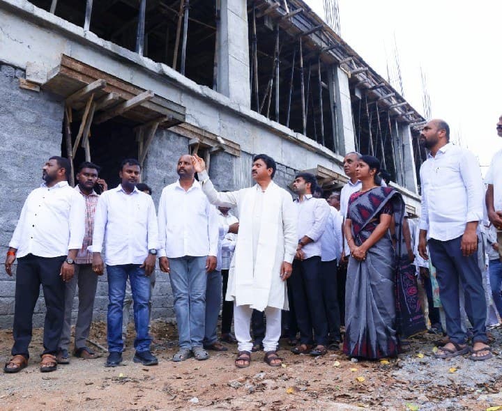 ఇంటిగ్రేటెడ్ భవన పనులు వేగవంతం చేయండి - Udayam