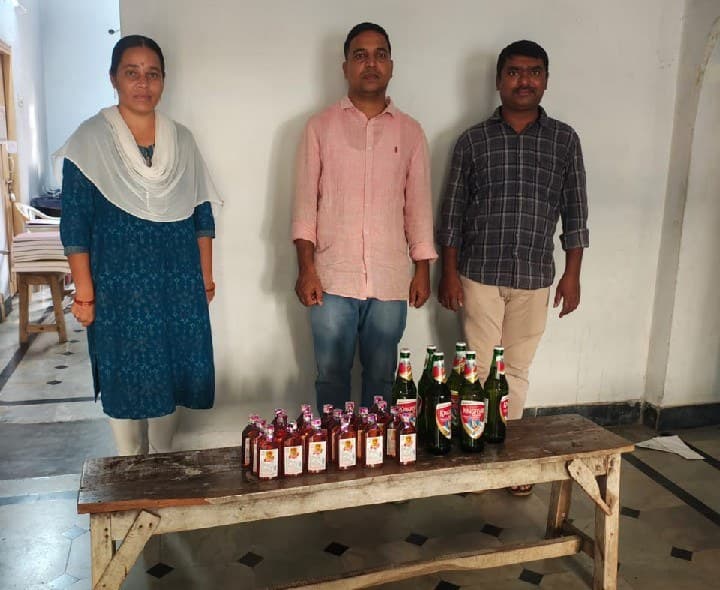 కరీంనగర్‌లో అక్రమ మద్యం స్వాధీనం.. ఒకరి అరెస్ట్ - Udayam
