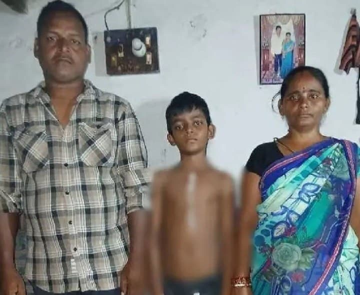 దాతల సాయం కోసం కౌశిక్ ఎదురుచూపు - Udayam