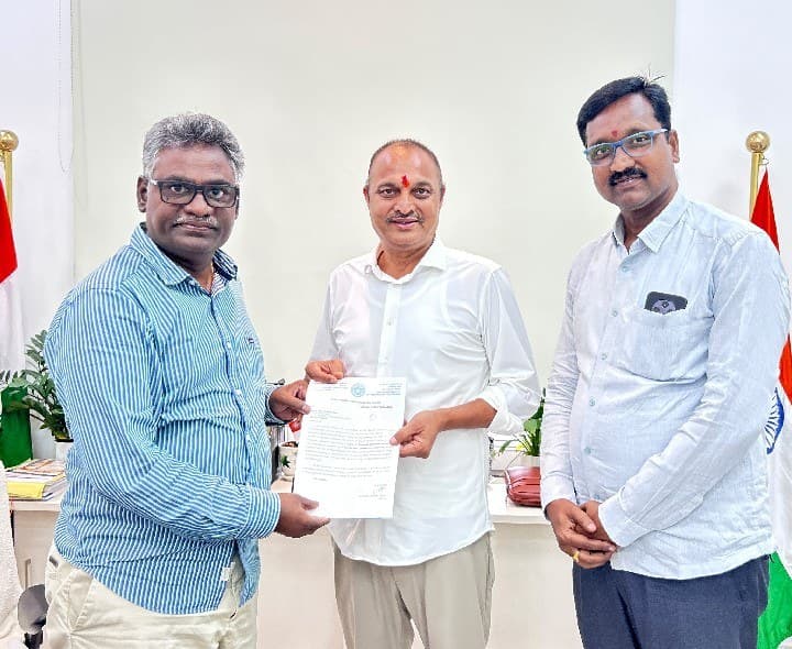 CMRF–LOCలపై OSDతో ఎమ్మెల్యే బండారి లక్ష్మారెడ్డి భేటీ - Udayam