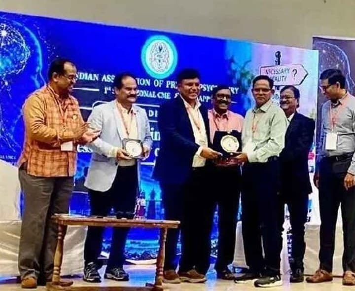 నిజామాబాద్ ప్రభుత్వ వైద్యుడికి జాతీయ వేదిక పై గుర్తింపు - Udayam