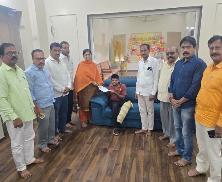 సీఎంఆర్ఎఫ్ ఆపదలో ఉన్న కుటుంబాలకు భరోసా - Udayam