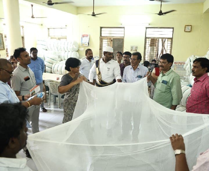 దోమతెరల వినియోగం పై ప్రజలకు విస్తృత అవగాహన కల్పించాలి - Udayam