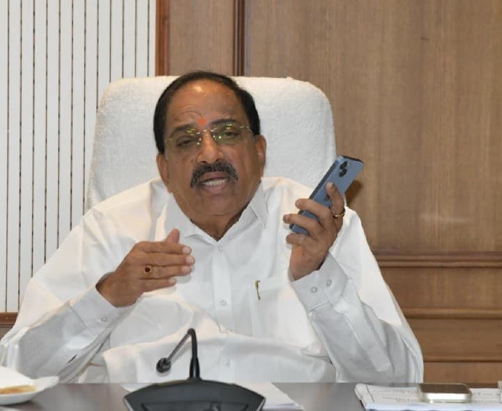  అప్రమత్తంగా ఉండాలని మంత్రి తుమ్మల ఆదేశాలు - Udayam