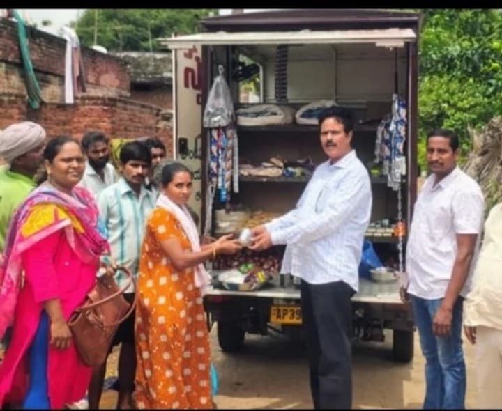 ఇంటిలోని వ్యర్థాలను ఇచ్చి బహుమతులు పొందాలి - MPDO - Udayam