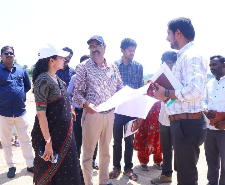 కరకట్ట పనులు పూర్తి చేయాలి - Udayam