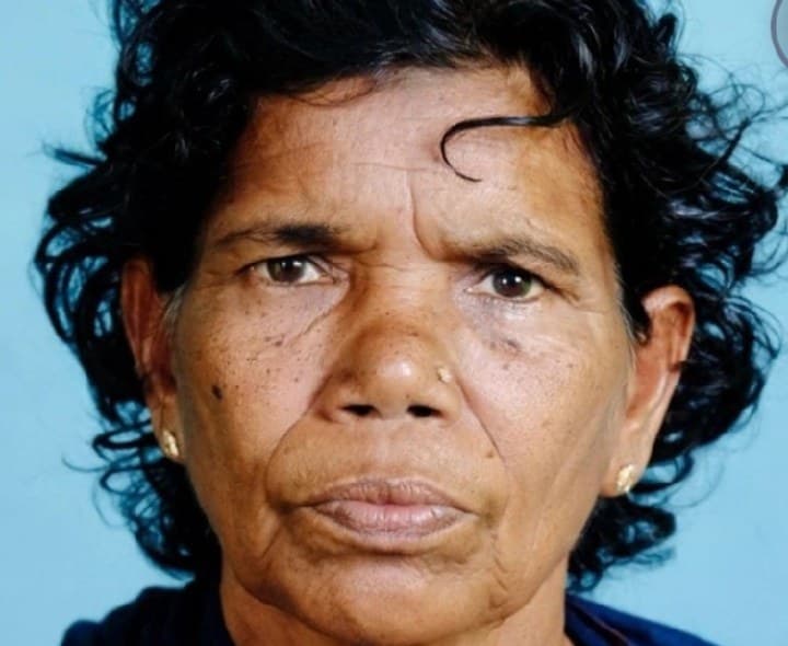 పాము కాటుకు గురై మహిళ మృతి - Udayam