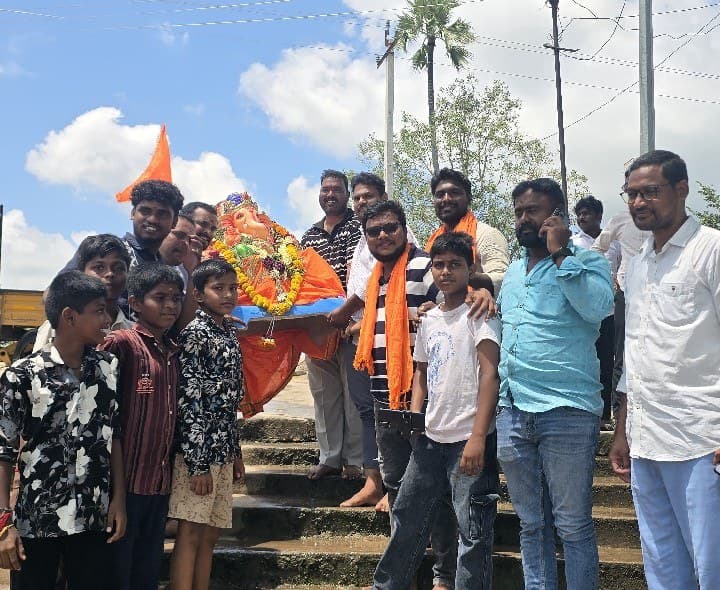 ఖానాపూర్ బీఆర్ఎస్ వినాయక నిమజ్జన శోభాయాత్ర - Udayam