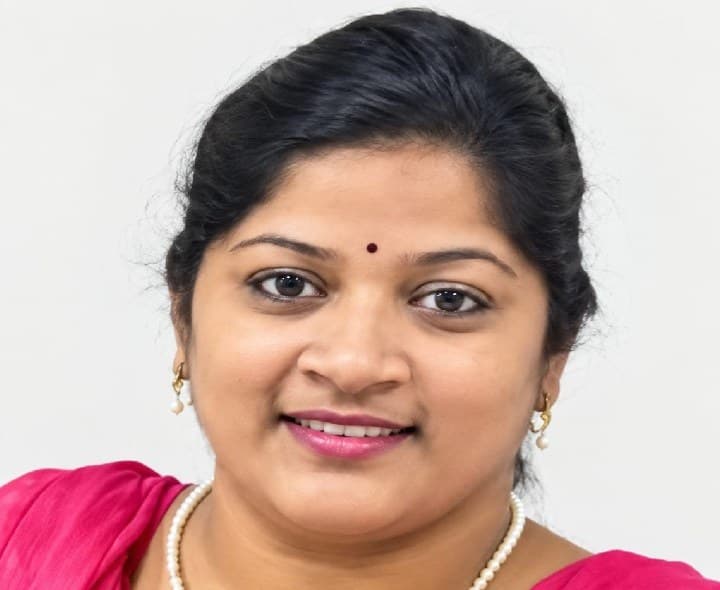 జాయిన్ కాని డీఈఈ - Udayam