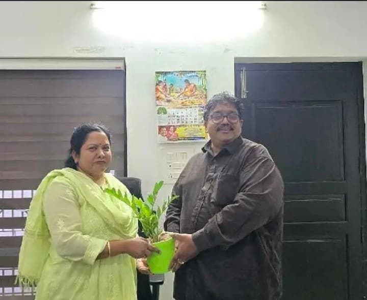 ఏలేశ్వరం మండలం ప్రత్యేక అధికారిగా టి. వీర సిరిల్ - Udayam