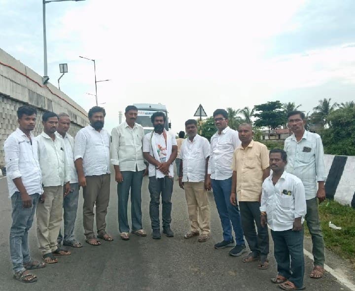 రాహుల్ గాంధీ ప్రధాని కావాలంటూ పాదయాత్ర - Udayam