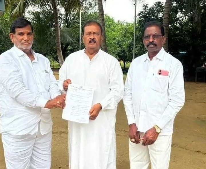 మండల కేంద్రంలో పాఠశాల ఏర్పాటు చేయాలని వినతి - Udayam