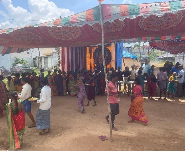 ఓన్నాజీపేట్ మాస్టర్ యూత్ ఆధ్వర్యంలో ఘనంగా అన్నదాన కార్యక్రమం - Udayam