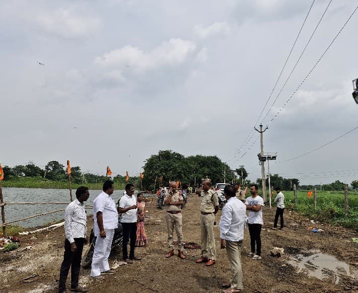 నిమజ్జనానికి సర్వం సిద్ధం.. ఏర్పాట్ల పరిశీలన - Udayam