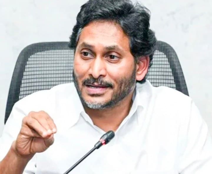 ఏకగ్రీవాలకు నో చెప్పాలి
