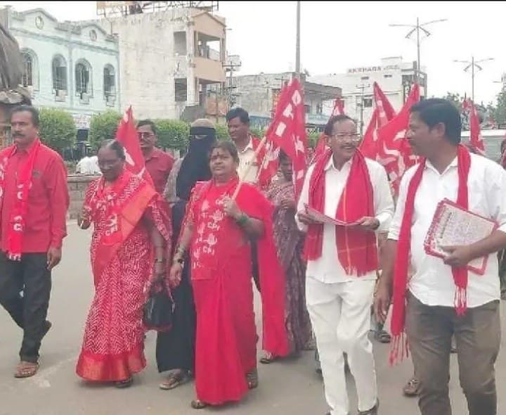 మెట్పల్లిలో  సీపీఐ ఆధ్వర్యంలో ప్రచారయాత్ర