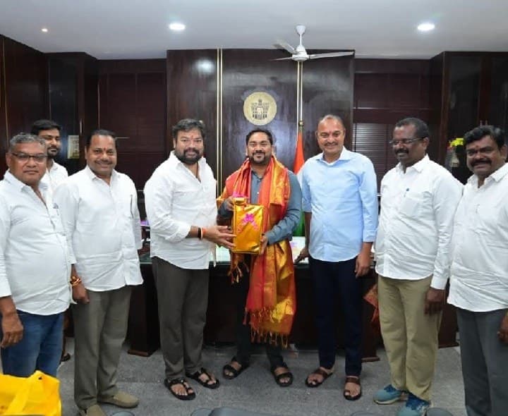 కలెక్టర్‌తో ఉప్పల్ ఎమ్మెల్యే భేటీ - Udayam