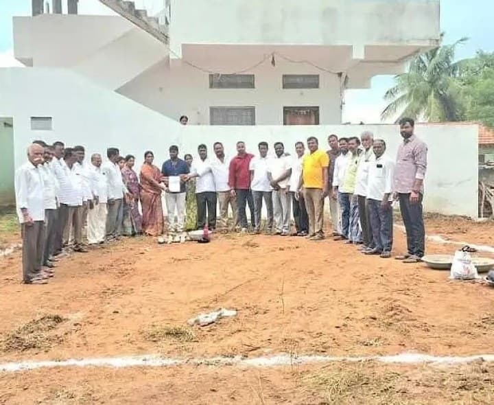 ఇందిరమ్మ ఇండ్ల నిర్మాణాలకు భూమిపూజ - Udayam
