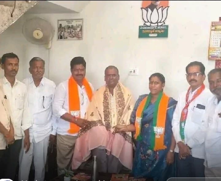 కిసాన్ మోర్చా జిల్లా కార్యవర్గంలో నరసింహసాగర్ - Udayam