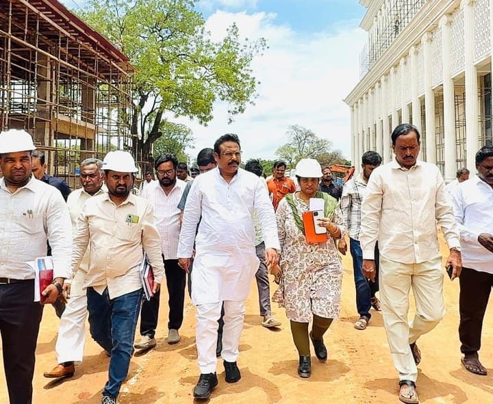 టిమ్స్ ఆస్పత్రి నిర్మాణ పనుల పరిశీలన.
