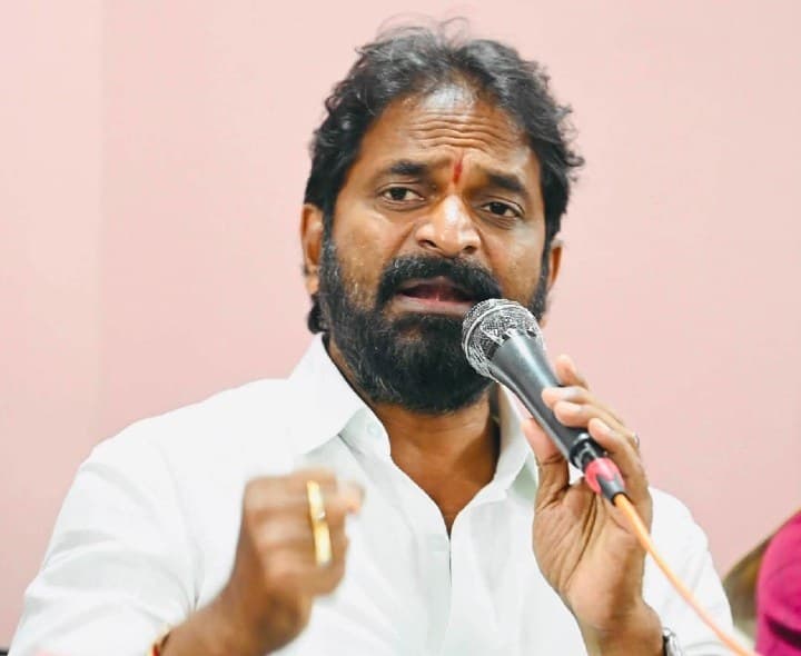 బీసీల హక్కులకు శాస్త్రీయ కులగణన తప్పనిసరి - Udayam