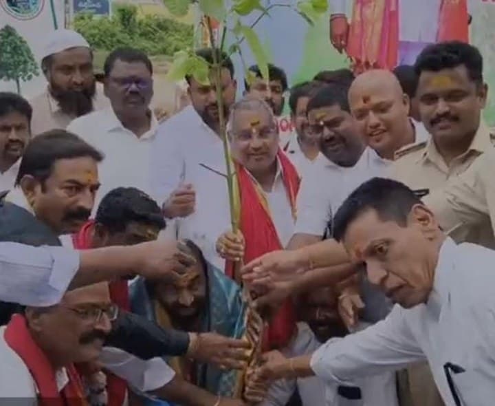 పర్యావరణ పరిరక్షణకు మొక్కలు నాటాలి:జువ్వాడి.