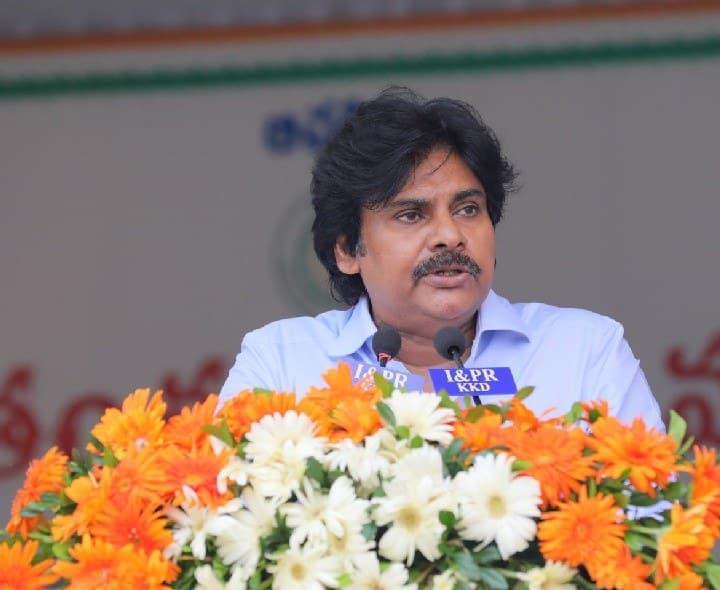 “No Political Leaders Statues”.. పవన్ కళ్యాణ్ కీలక ఆదేశాలు