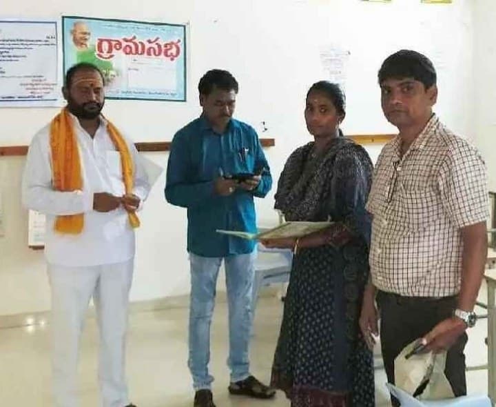 వంగరలో రెండు పునరావాస కేంద్రాలు ఏర్పాటు - MRO - Udayam