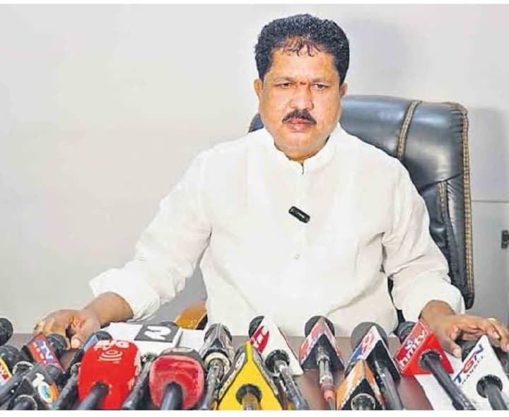 24 గంటల్లో ఫెన్సింగ్ తొలగించాలి: ఎమ్మెల్యే - Udayam