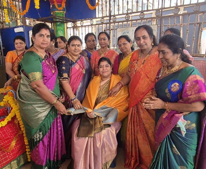 విశాఖ జిల్లా యాదవ్ మహిళా సంఘం - Udayam