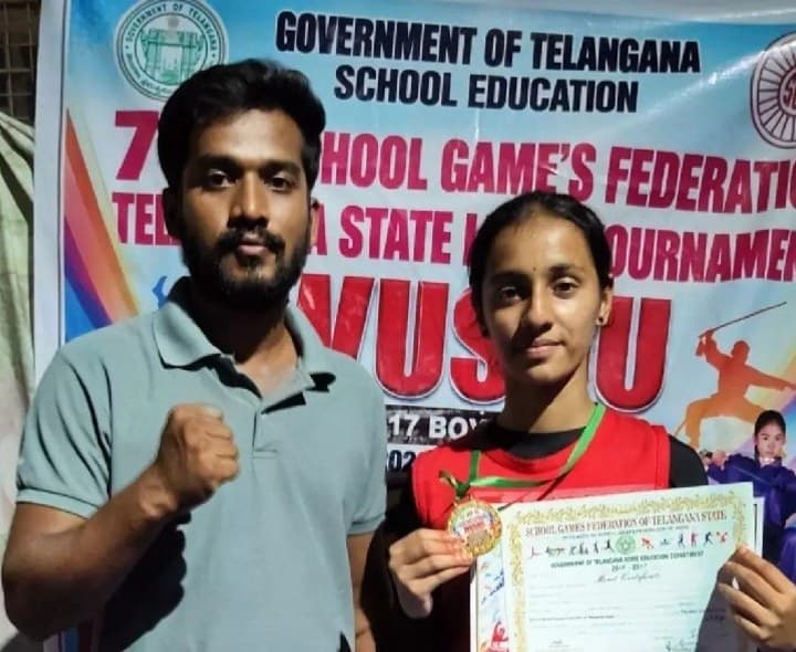 కిక్‌బాక్సింగ్‌లో స్వర్ణ పతకం - Udayam